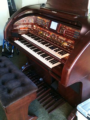 Memainkan Musik Midi Organ Di Pc